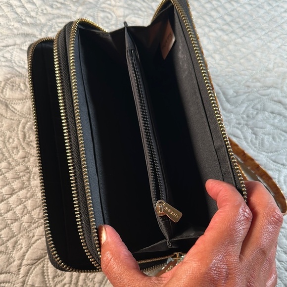 Gold Metallic Quilted Wristlet Clutch - Picture 3 of 6